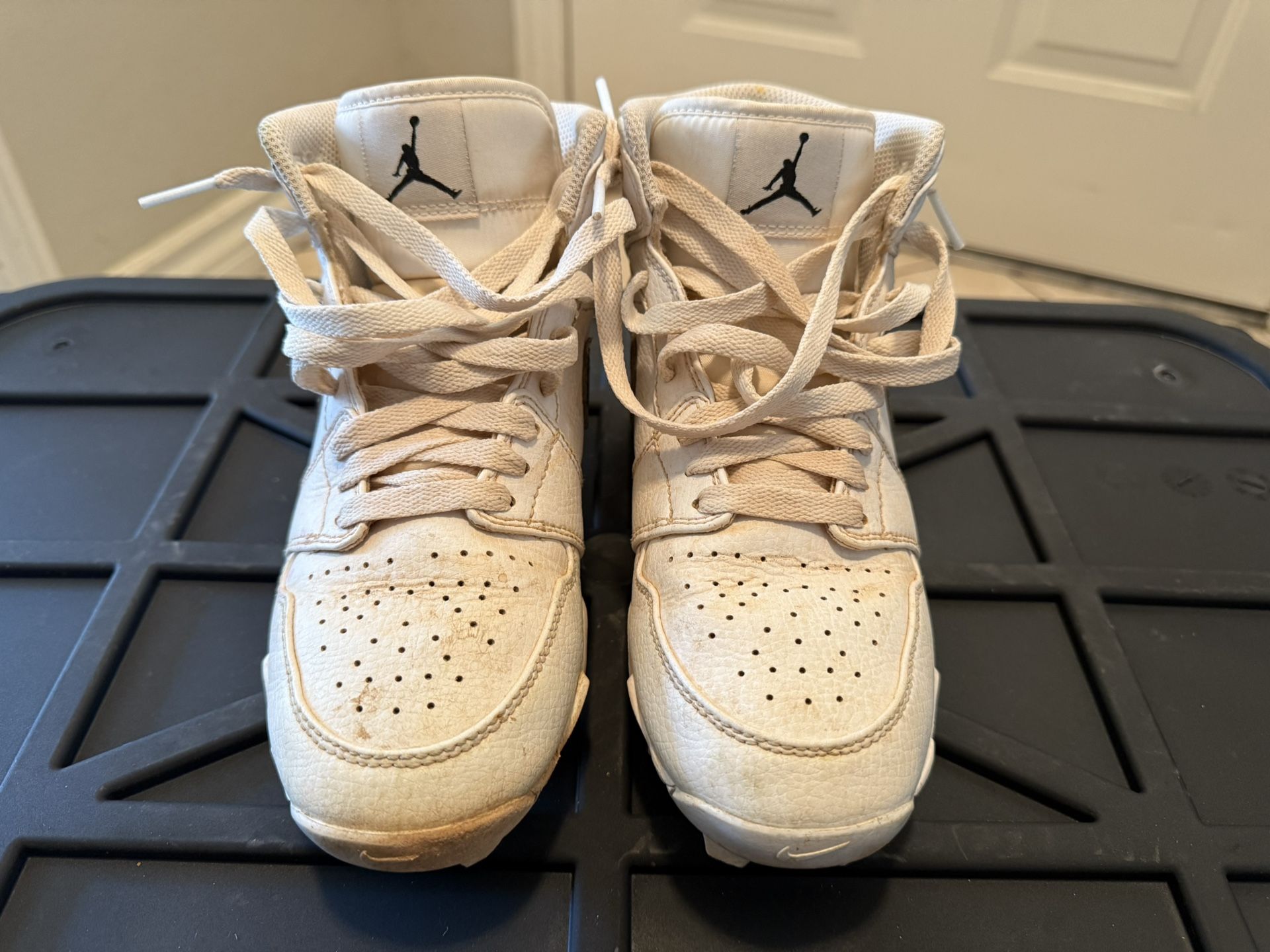 Nike Air Jordan 1 Retro Cleats ( 3.5y )