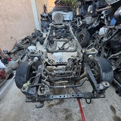 part's for Tacoma motor 4.0 transmission automatic 4x4 chort bed chasis 2015