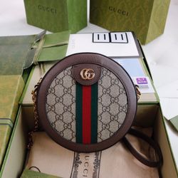 Gucci round shoulder bag