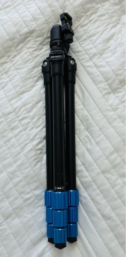 BENRO CAMERA TRIPOD