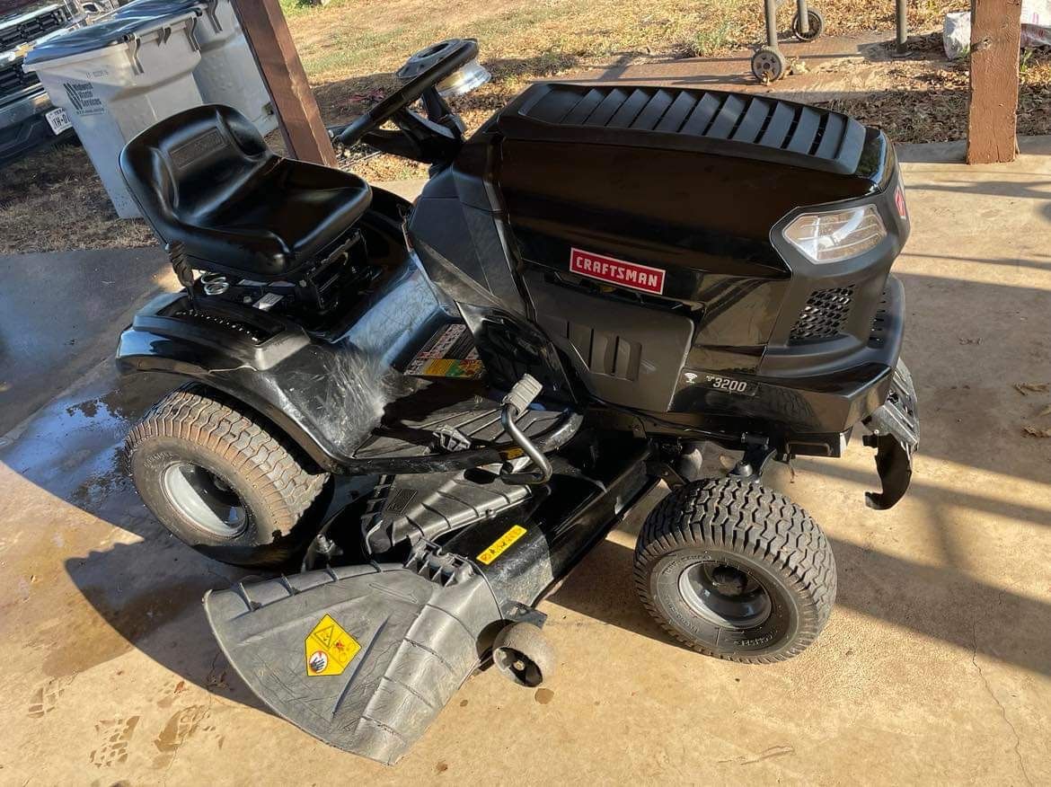 Riding Lawnmower