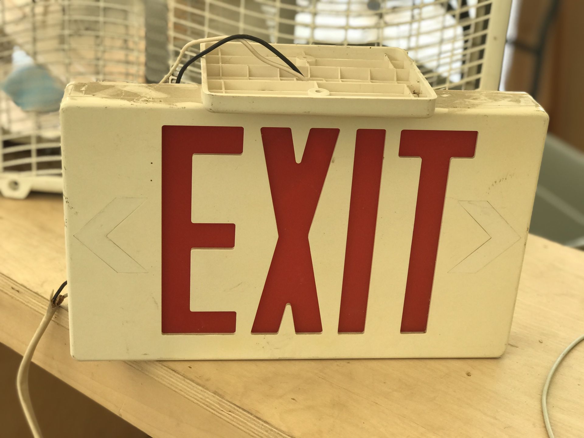 Red exit sing excellent condition