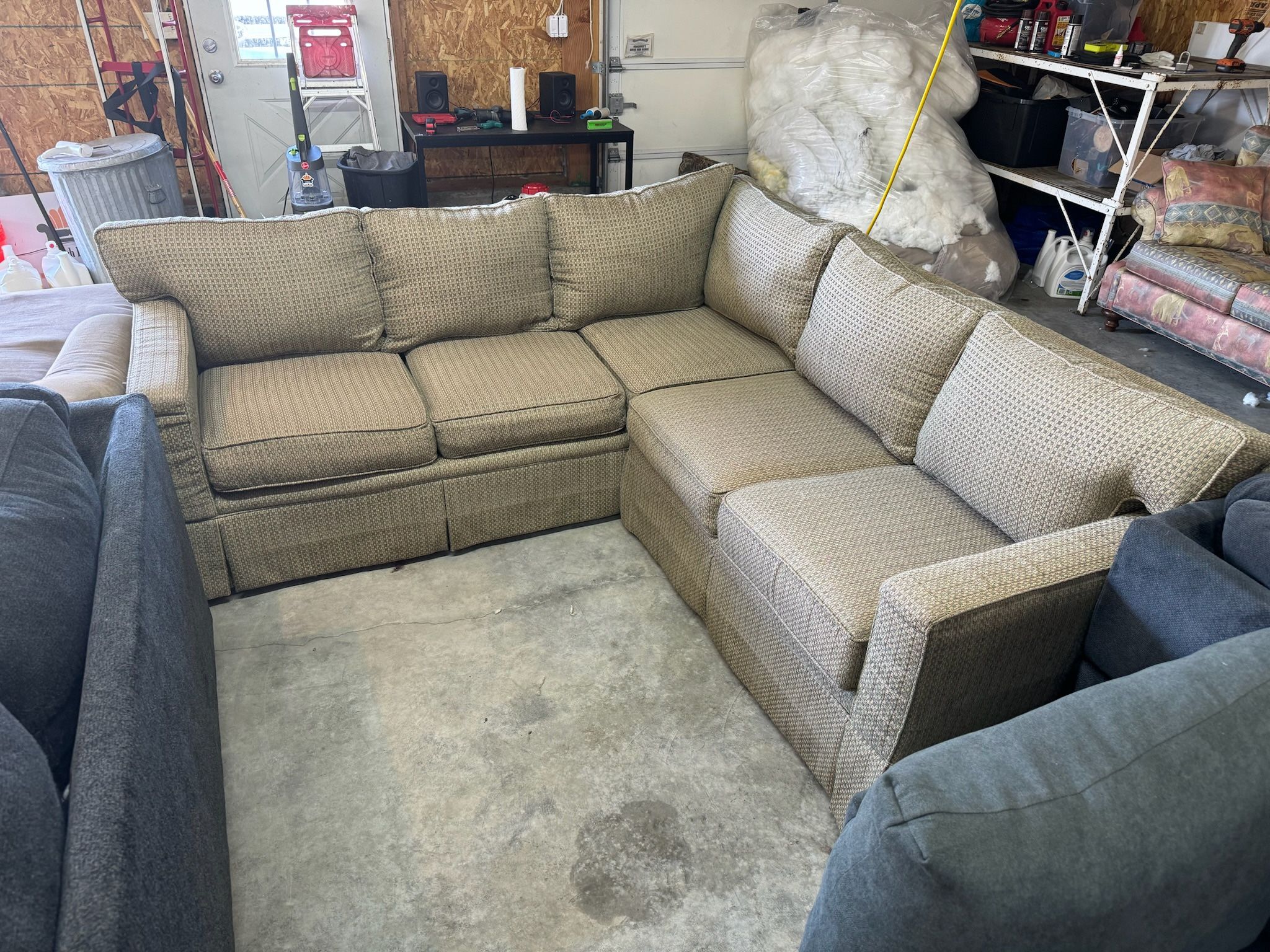 Super Comfy Corner Sectional Couch “WE DELIVER”