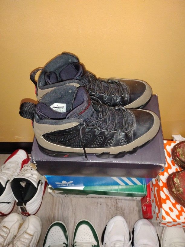 Jordan Retro 9 Size 10.5 Mens