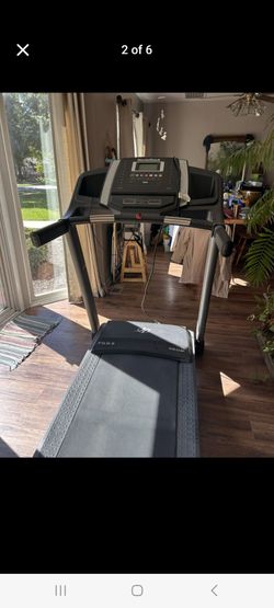 NORDICTRACK 6.5Z TREADMILL ( EXCELLENT CONDITION & DELIVERY AVAILABLE TODAY