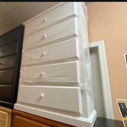 Dresser White 5 Drawers Pinewood New $269