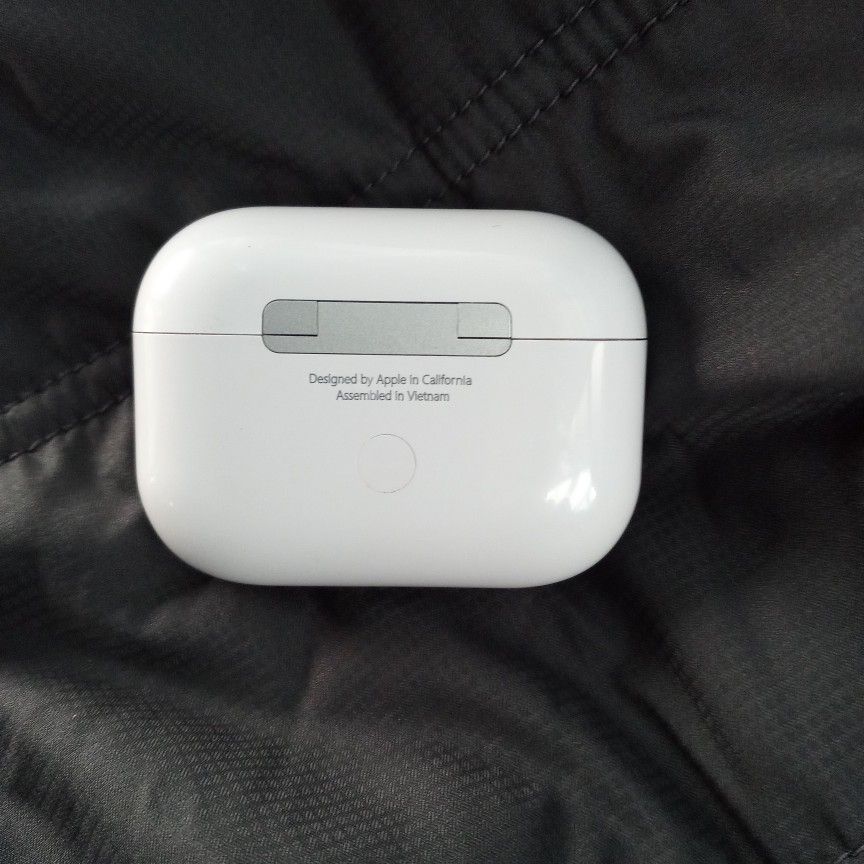 Authentic Apple Airpod Pro (2nd Generation)