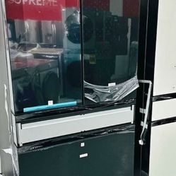 BRAND NEW Refrigerator
