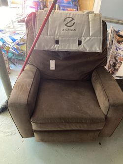 Brown Rocker/Recliner