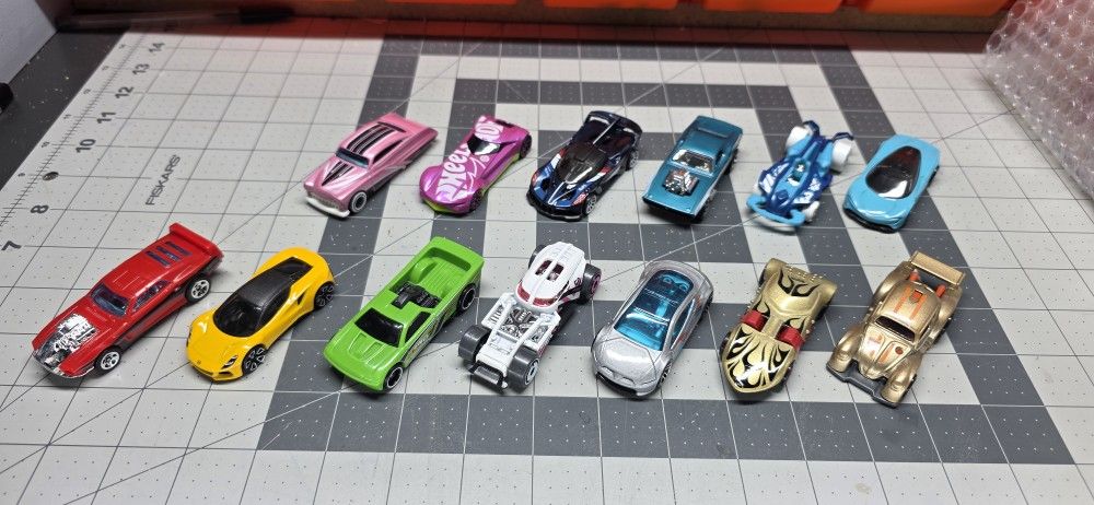 Hot Wheels loose set. Brand New Condition