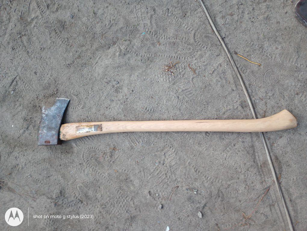 Large Axe 