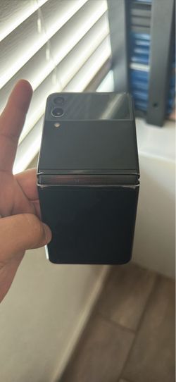 Galaxy flip 3