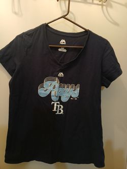 women's Majestic Tampa Bay rays T-shirt size large 18 in pit to pit 24 inches long.