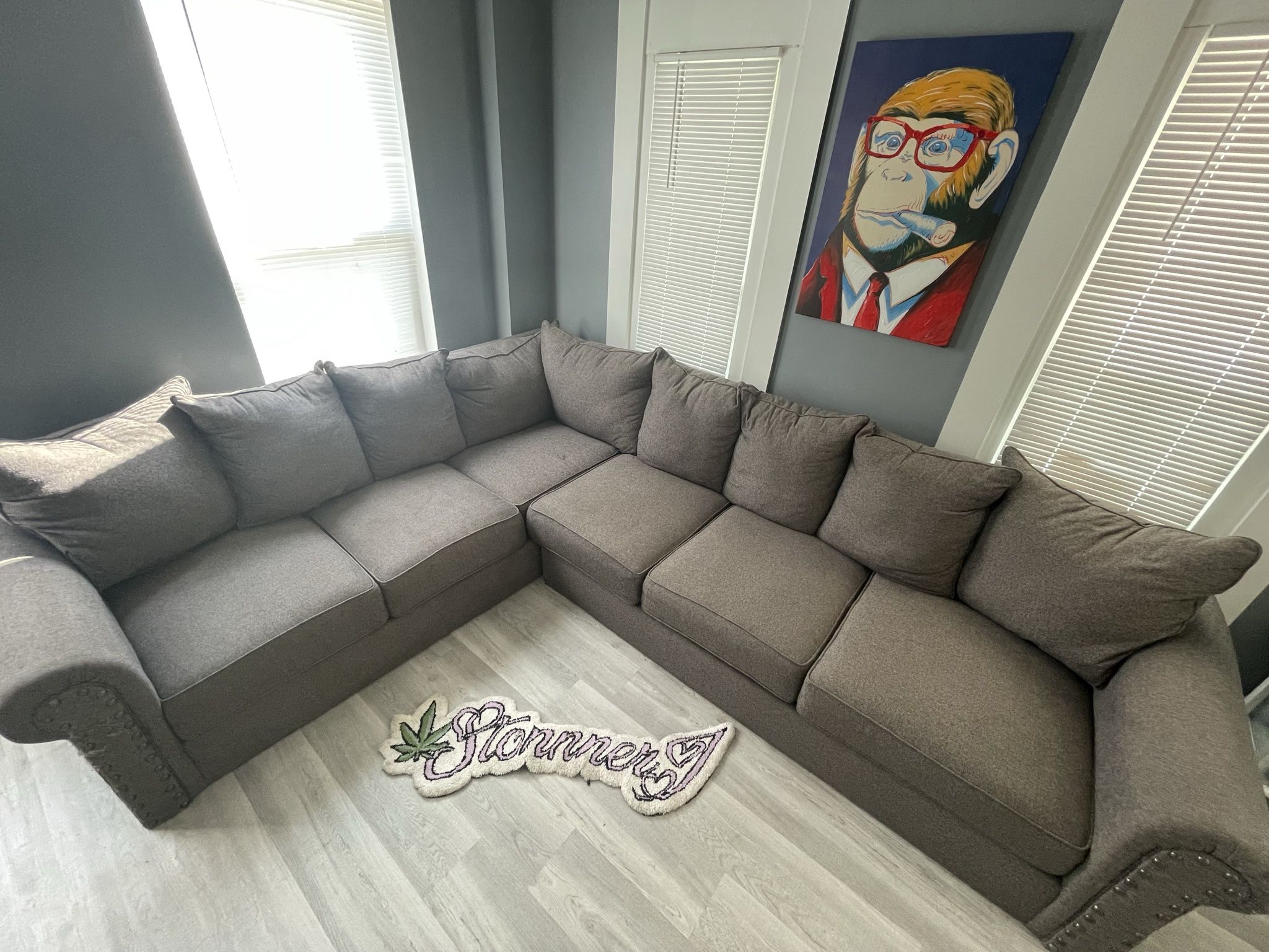 GREY SECTIONAL! BEST OFFER!! 