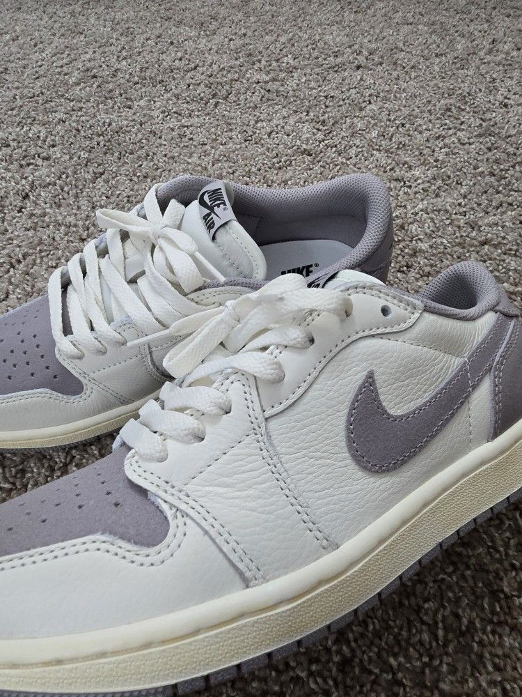 Jordan 1 Low Atmosphere Size 8