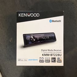 Kenwood Single Din Radio Bluetooth Digital Media Receiver