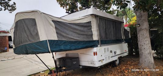 2000 Coleman Fleetwood Santa Fe