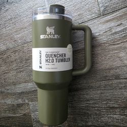 Stanley Tumbler Limited Edition Peat Moss 40 Oz Hearth And Hand Magnolia