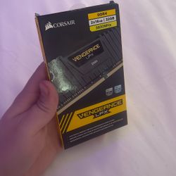 Corsair Vengeance DDR4 32GB RAM Unused