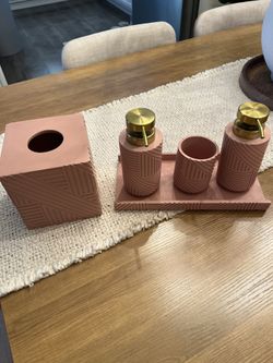 Bathroom Accessories. Mauve Color