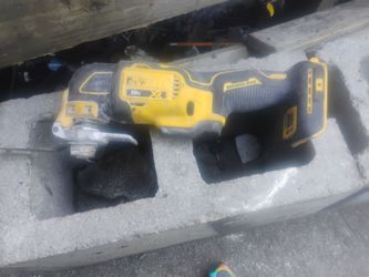 DeWalt brushless oscillating tool