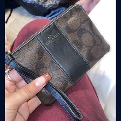 Wristlet 