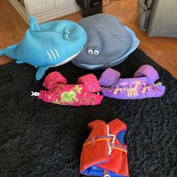 Children’s Pool Floating Toys