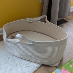 Bassinet (Modern Moses Bassinet) 