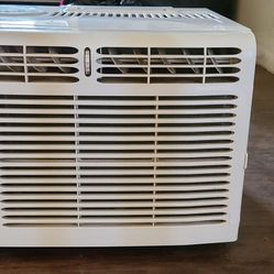 Window AC Unit