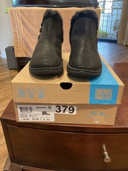 Clarks Breeze Fur Black Ankle Boots Size 8.5 Cloud Steppers
