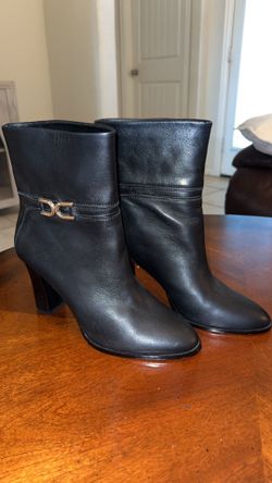 Women’s shoes