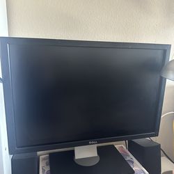 🚨MOVING SALE! Dell computer monitor