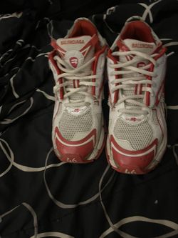 Balenciaga runners size 46 fit like 45
