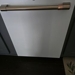 GE Cafe Dishwasher - For Parts Only