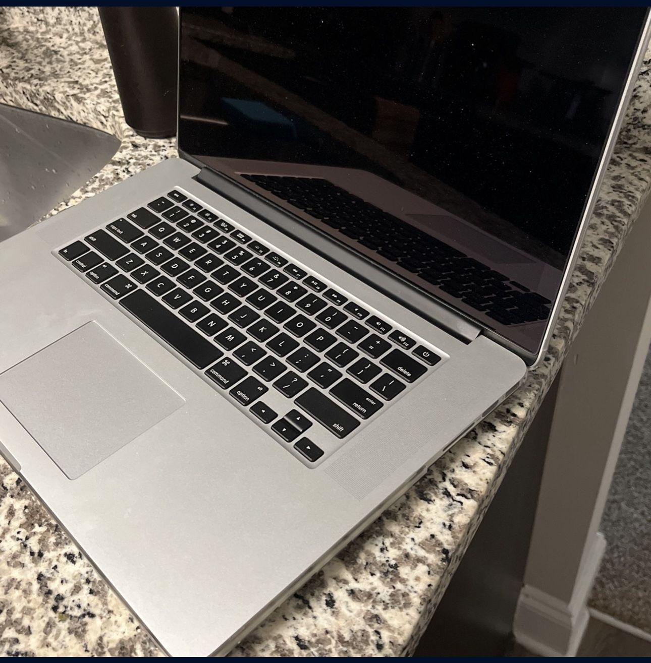 Apple MacBook Pro