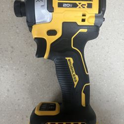 New DeWalt 20V  XR Impact Driver DCF860