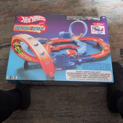 Hot Wheels (Ultra Hots )