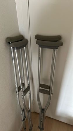Crutches 2 pair
