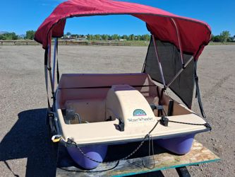 Peddle boat