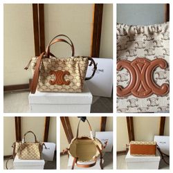 Cuile Triomphe cowhide, light white color. Dimensions 22x17x15cm