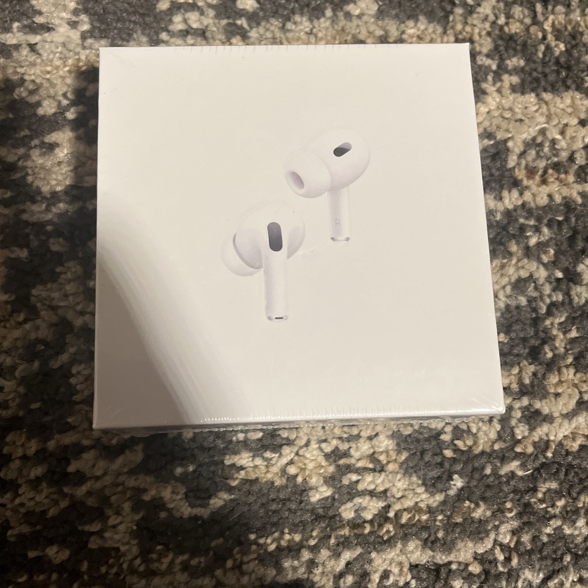 Air Pods 2nd Generation Mint Condition In Plastic 