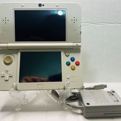 New 3DS Limited Edition Mario (White)