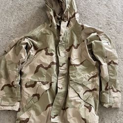 US Army Gortex Parka Cold Weather  Desert Camouflage