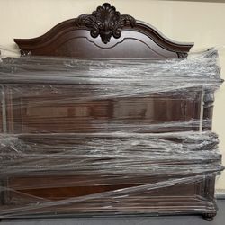 High End King Size Bed Frame/w Box Spring 