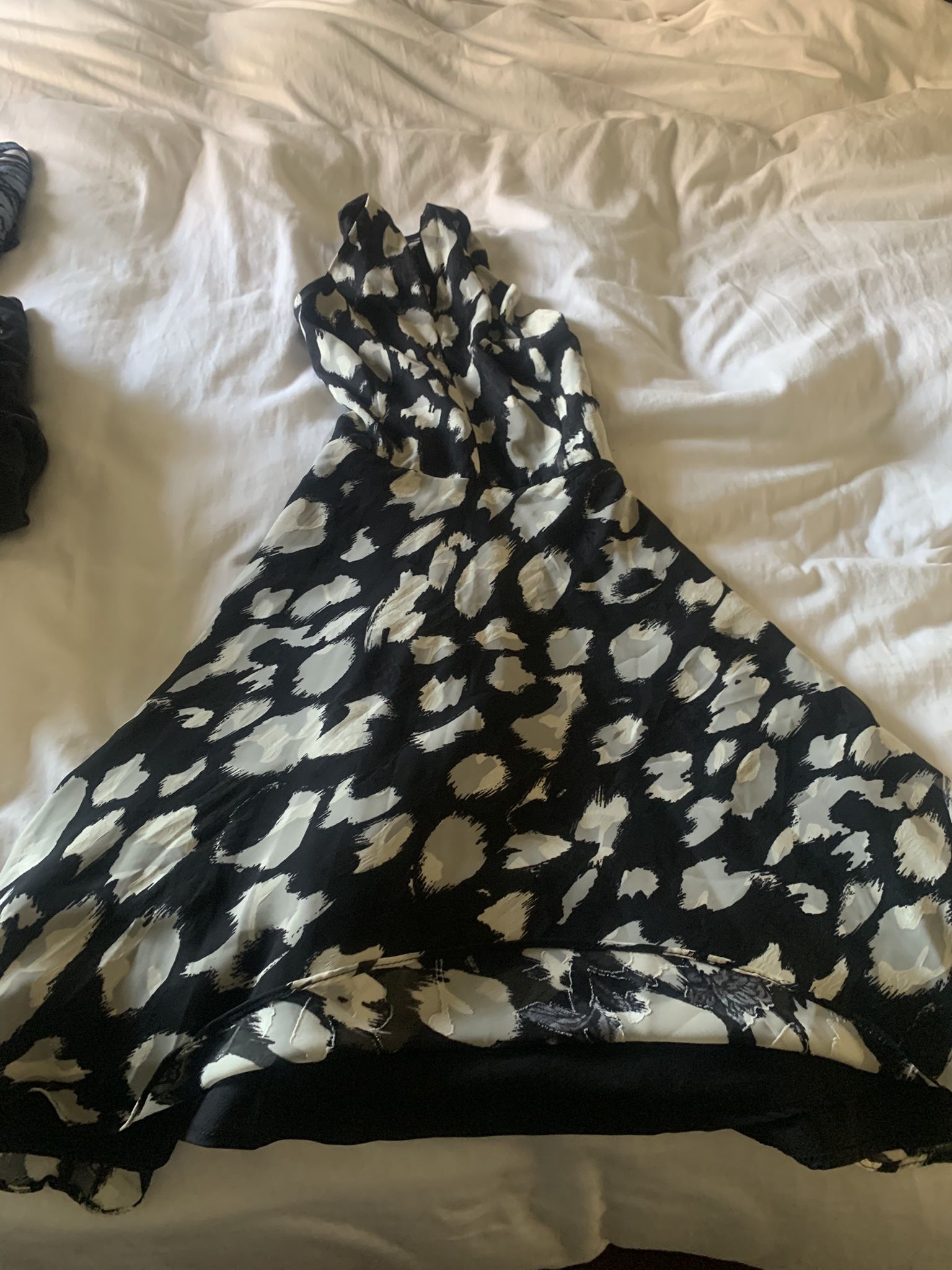 tahari arthur s. levine dress Size 2 Make A Offer