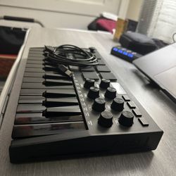 Akai MPK Mini
