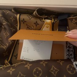 Louis Vuitton Scarf 