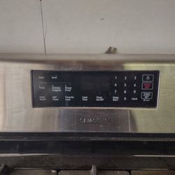 Stove With Microwave 