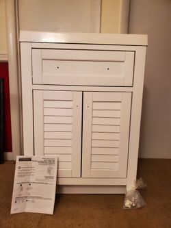 White 24" Vanity w/Top
