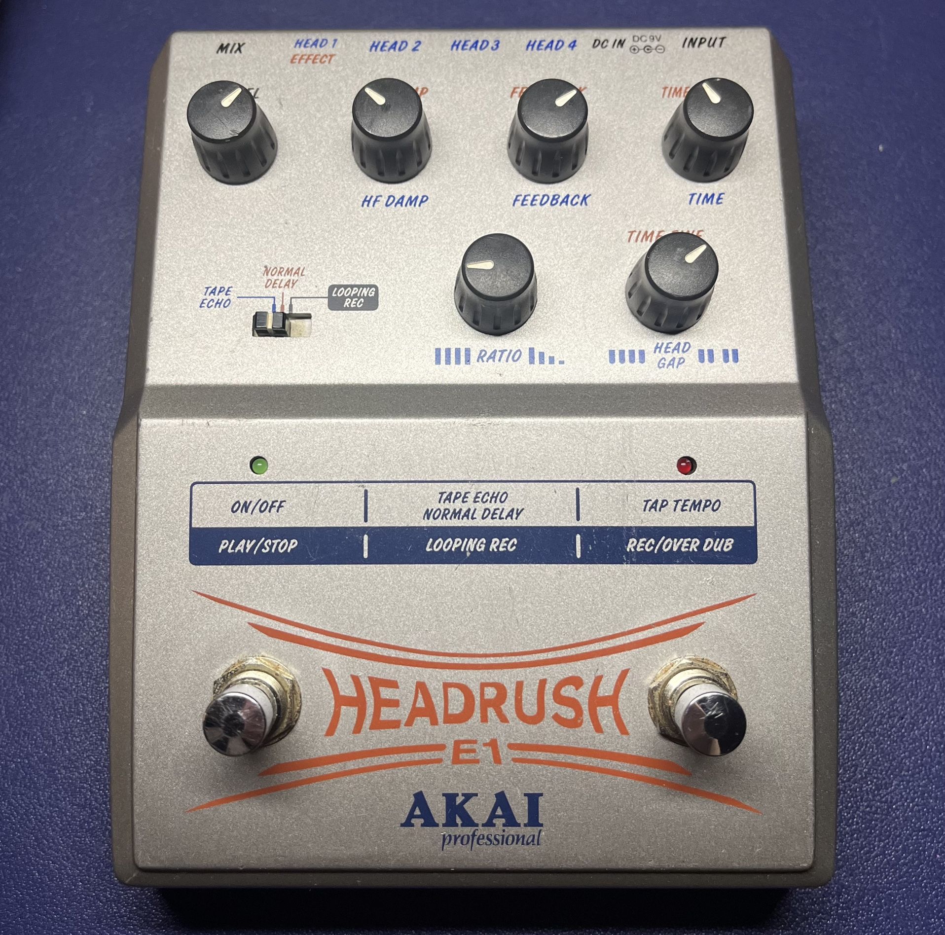 Akai Headrush E1 Delay / Looper